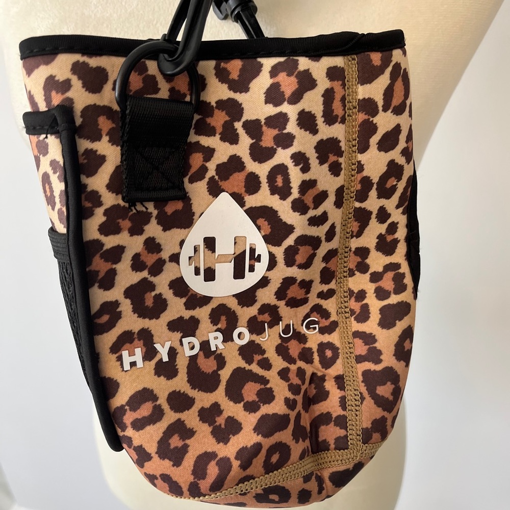 Cheetah print hydro jug insulated holder